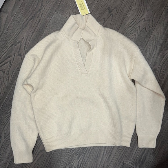 White Wilfred luxe cashmere top - Picture 3 of 3